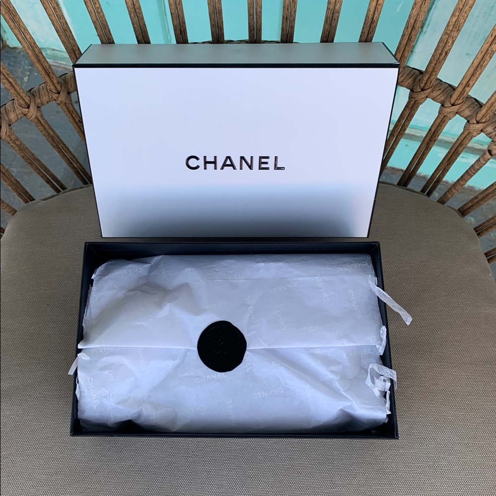 Chanel box
